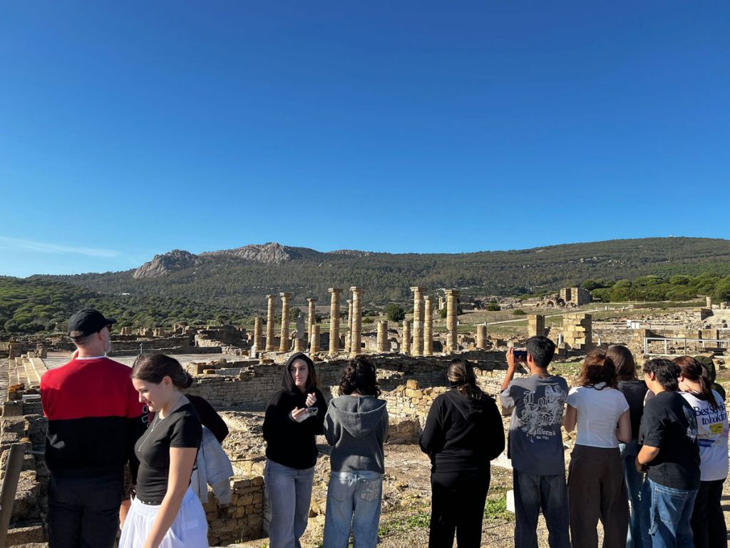 Aprender entre historia y naturaleza: el alumnado de ESO visita Montenmedio y Baelo Claudia