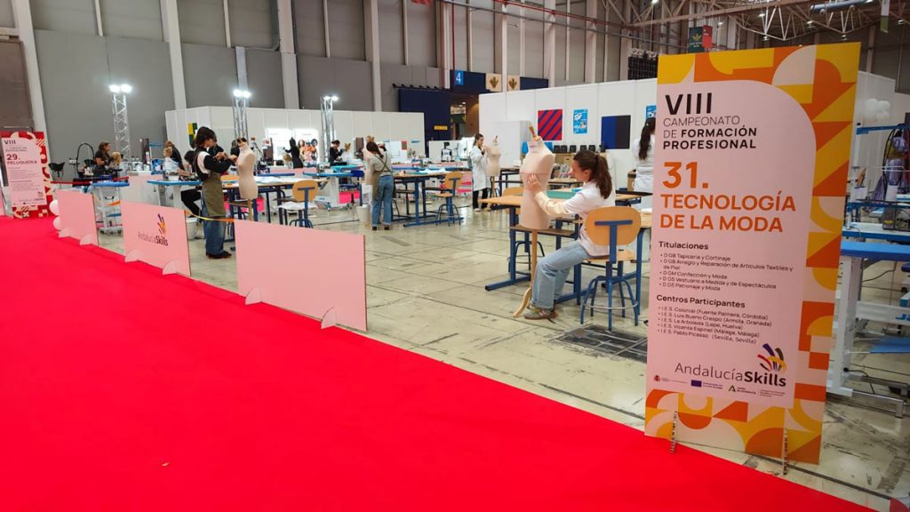 Talento y creatividad en la pasarela: nuestro alumno G.A.R. destaca en el campeonato Andalucía Skills 2025